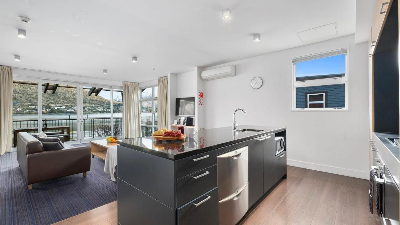 Marina Views - Apt 207 كوينستاون المظهر الخارجي الصورة